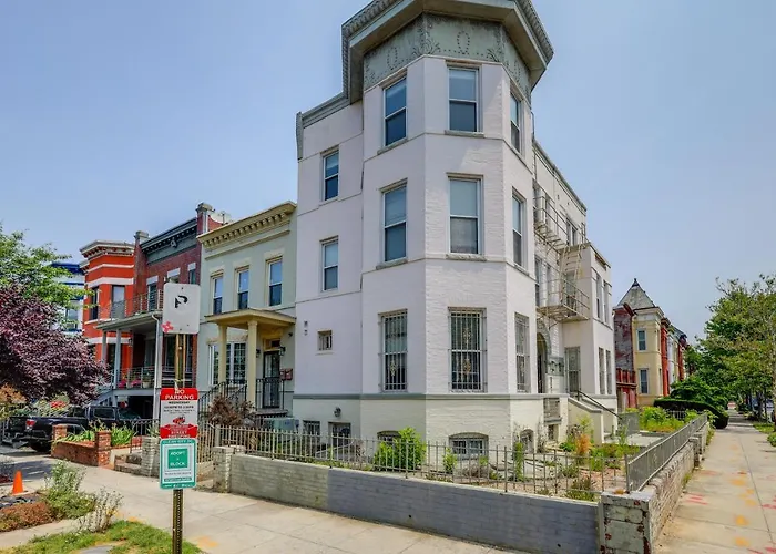 Wfh-Friendly Dc Townhome With Deck Less Than 1 Mi To Hu!