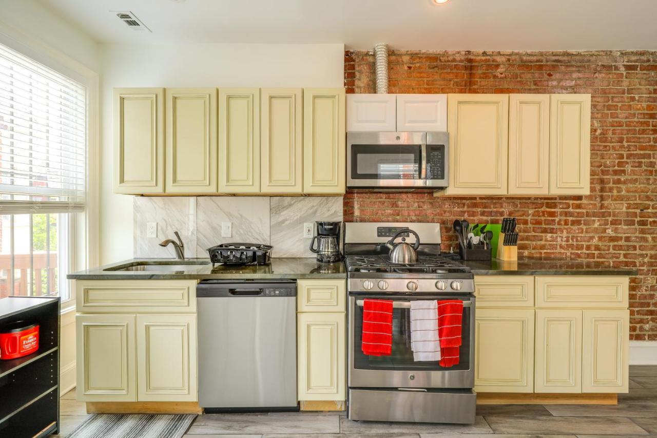 Wfh-friendly Dc Townhome With Deck Less Than 1 Mi To Hu! Holiday home *